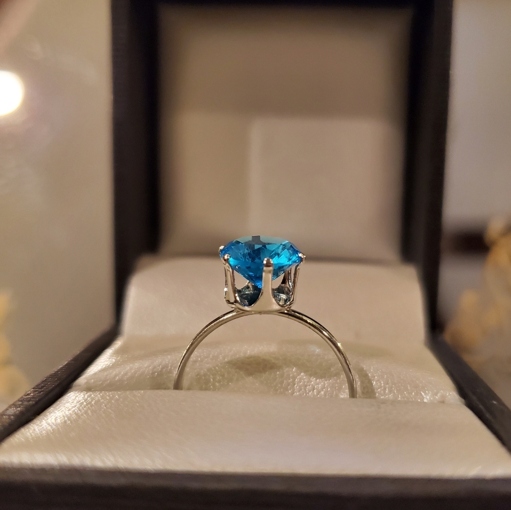 1.2 Carat AAA cubic zirconia crystal ring